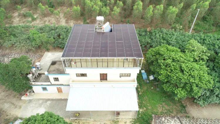 还在装传统阳光房？太傻了！如今大家都装这个，美观、环保还能赚钱！